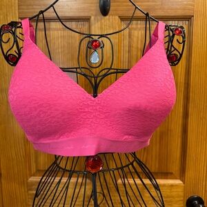 PINK Victoria's Secret VS Wear Everywhere Push Up Bra Jacquard Print 40DDD Pink